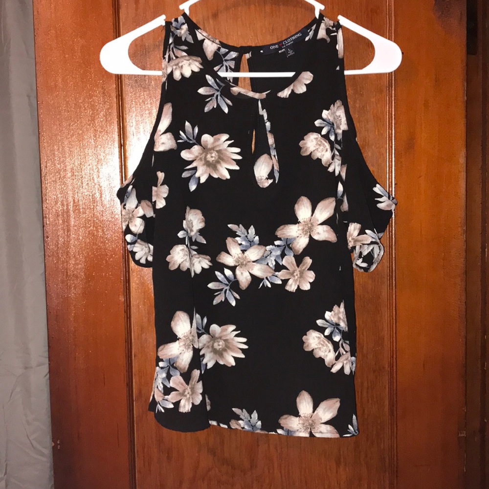 Open shoulder dress shirt